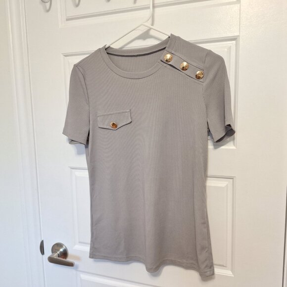 Grey top - Picture 3 of 9